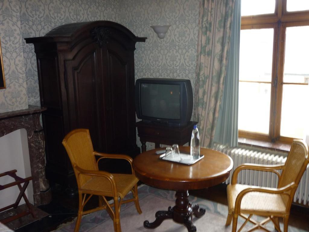 Chateau De Vignee Hotel Rochefort Room photo